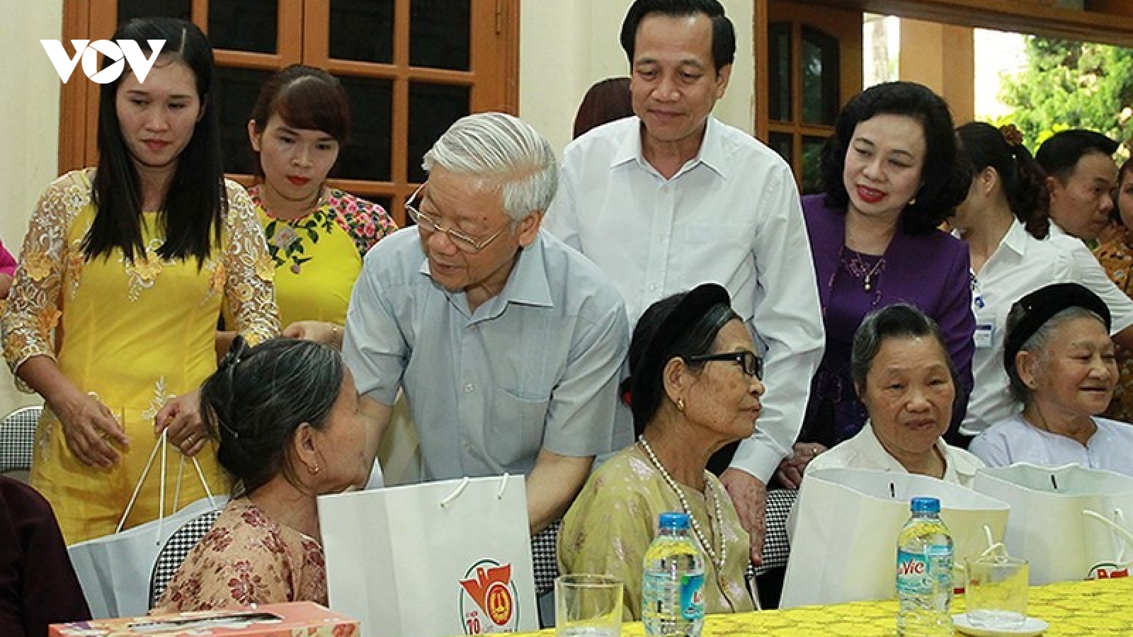 Chốt 2 mức quà Tết Tân Sửu dành tặng người có công