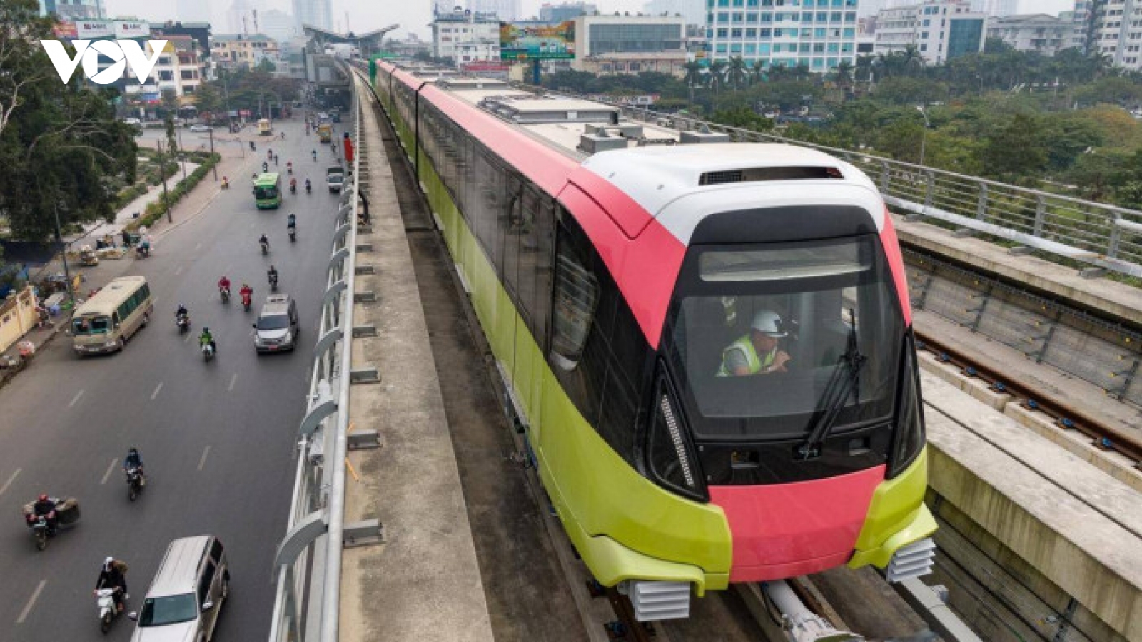 Đoàn tàu Nhổn-ga Hà Nội "bất ngờ" lăn bánh quãng đường 10km trên cao