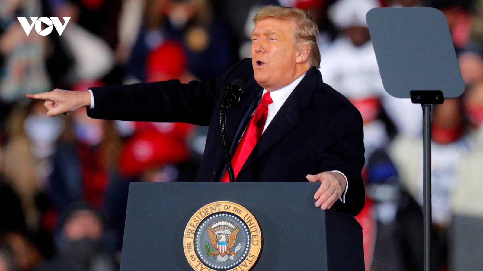 Sau một nhiệm kỳ đầy hỗn loạn, mọi cánh cửa đang dần khép lại với ông Trump?