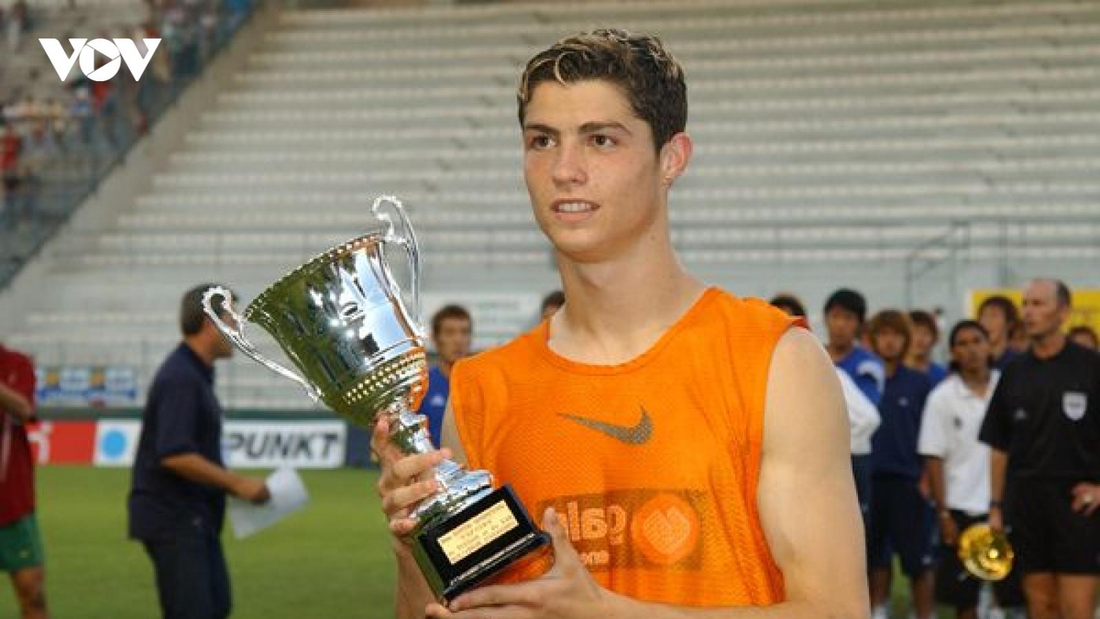Barca từng từ chối mua Cristiano Ronaldo như thế nào?