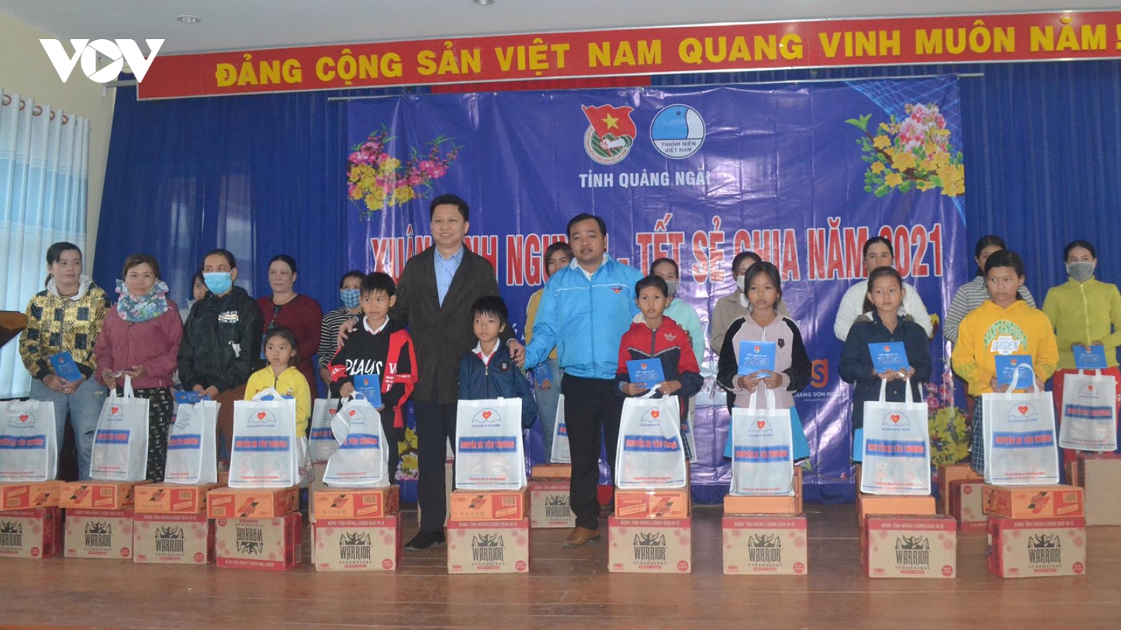 “Xuân tình nguyện- Tết sẻ chia” ở Lý Sơn