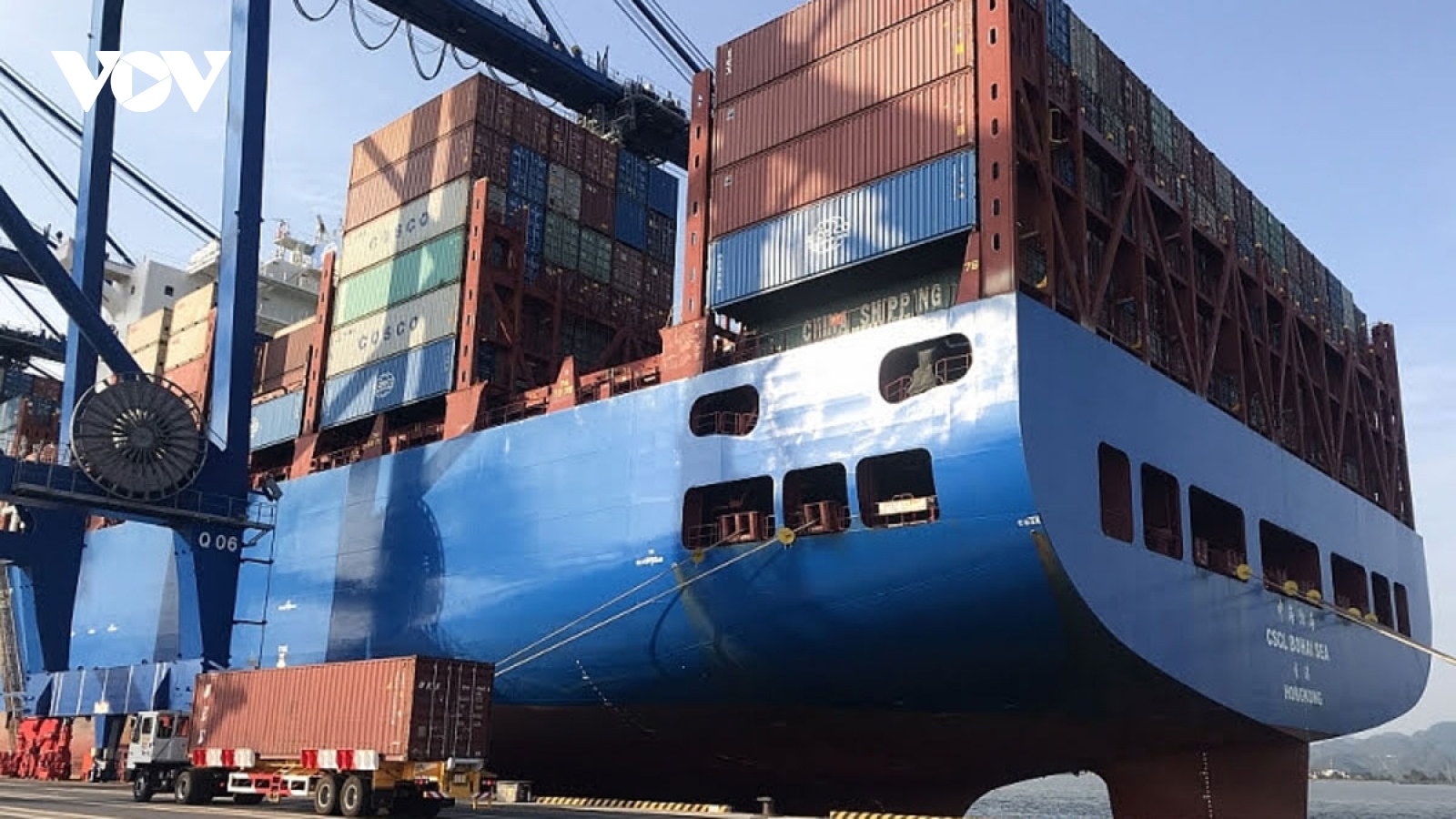 Kiểm tra hành vi tăng giá thuê tàu và container xuất khẩu