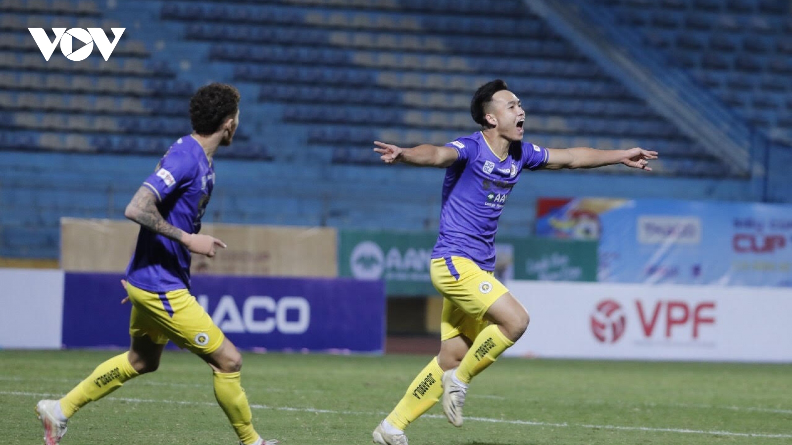Việt Anh xé lưới Viettel, Hà Nội FC lần thứ 4 giành Siêu Cúp Quốc gia