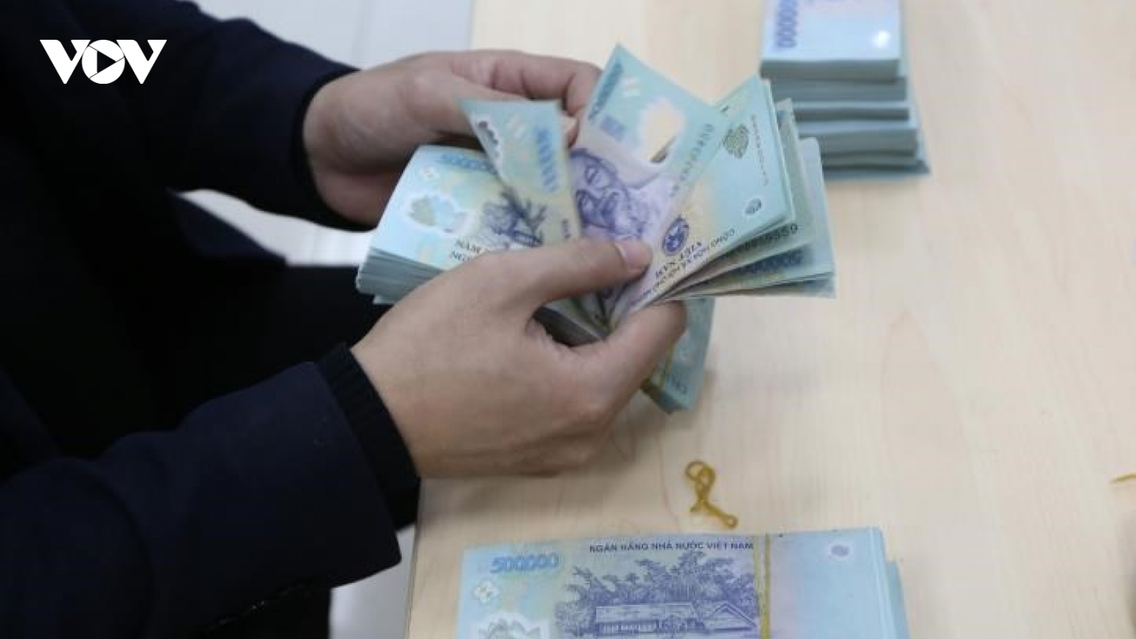 Mất cả chì lẫn chài vì "dính bẫy” việc làm dịp cuối năm
