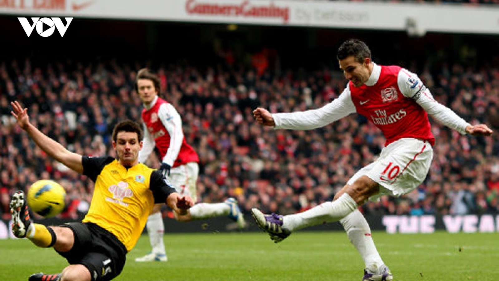 Ngày này năm xưa: Van Persie lập hat-trick cuối cùng cho Arsenal