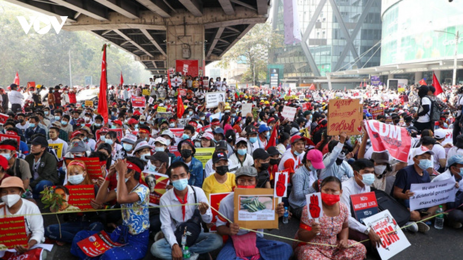 Liên Hợp Quốc kêu gọi quân đội Myanmar dừng đàn áp người biểu tình
