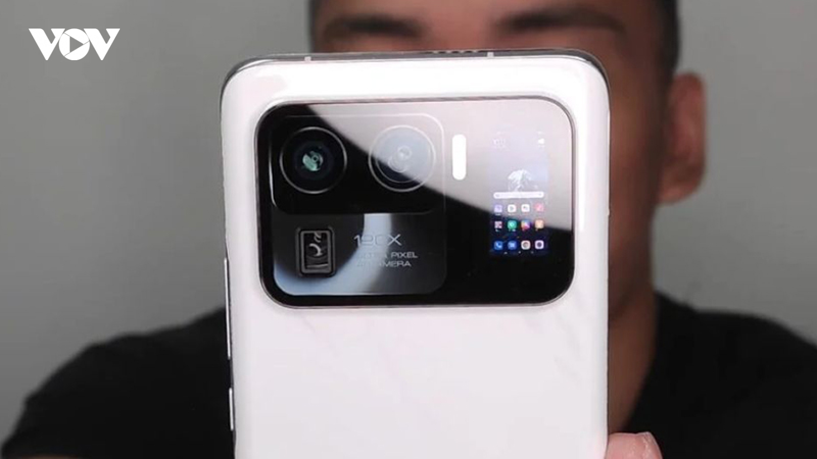 Chiếc điện thoại này của Xiaomi có thể khiến Samsung ăn ngủ không yên