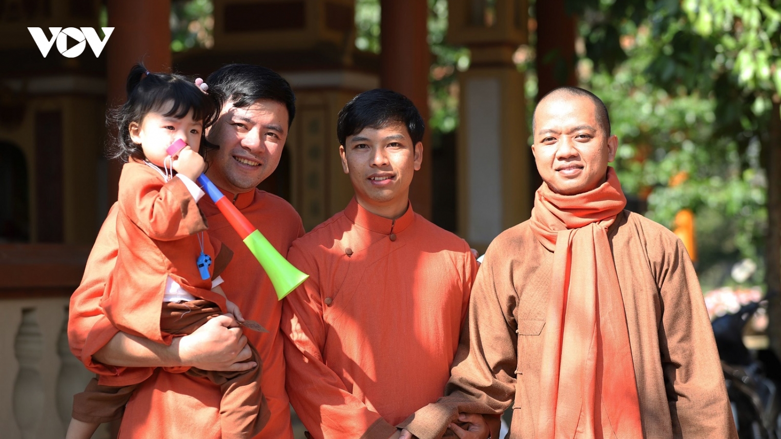 Mùng 3 Tết, người dân Thừa Thiên Huế lên chùa lễ Phật cầu an