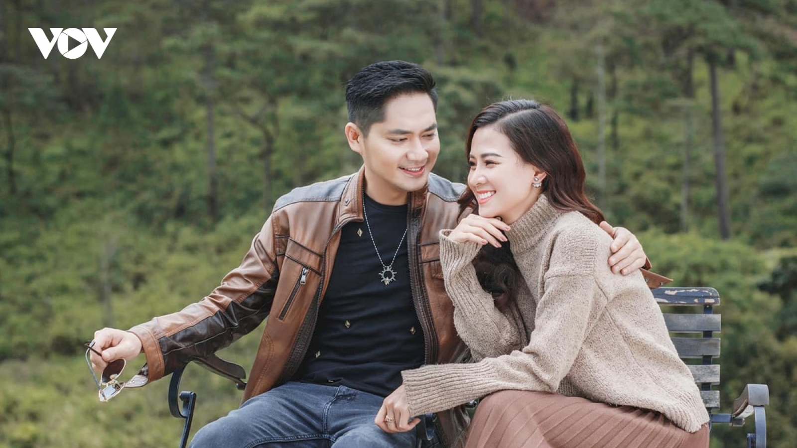 Minh Luân công khai bạn gái kém 8 tuổi