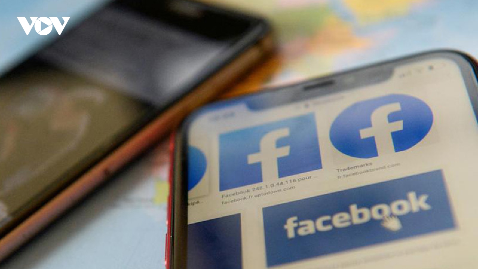 Người dùng phẫn nộ vì ảnh gif chân dung Bác Hồ phản cảm xuất hiện trên Facebook Mesenger