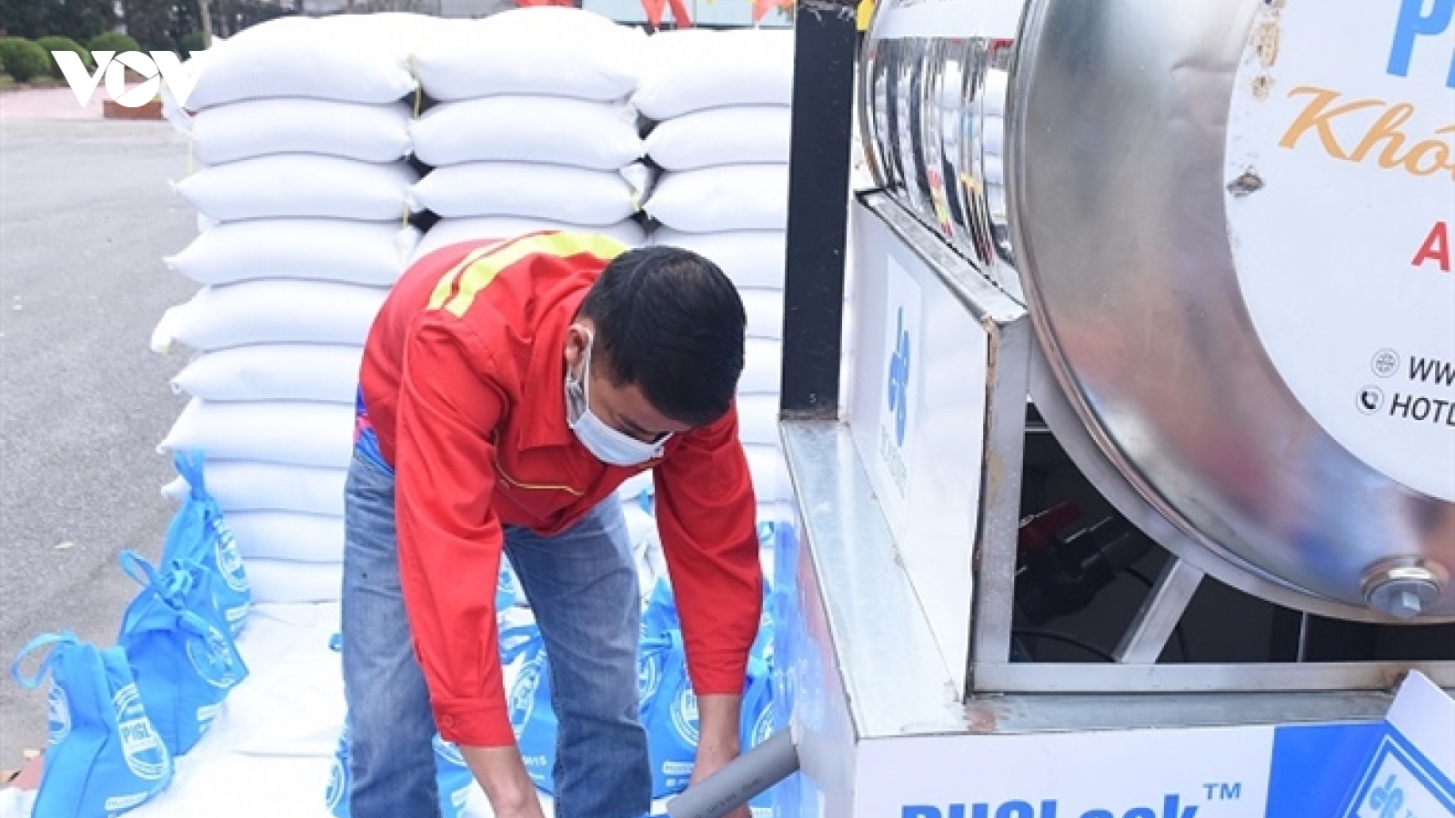 Hải Dương lắp đặt cây 'ATM gạo' miễn phí đầu tiên