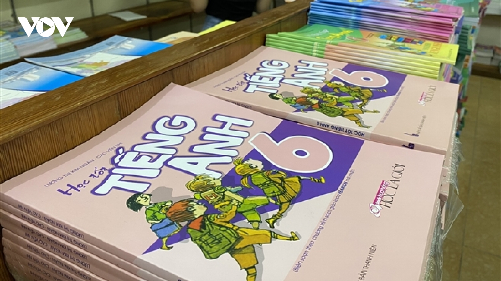 Bộ trưởng Phùng Xuân Nhạ phê duyệt danh mục sách giáo khoa mới cho lớp 2, lớp 6