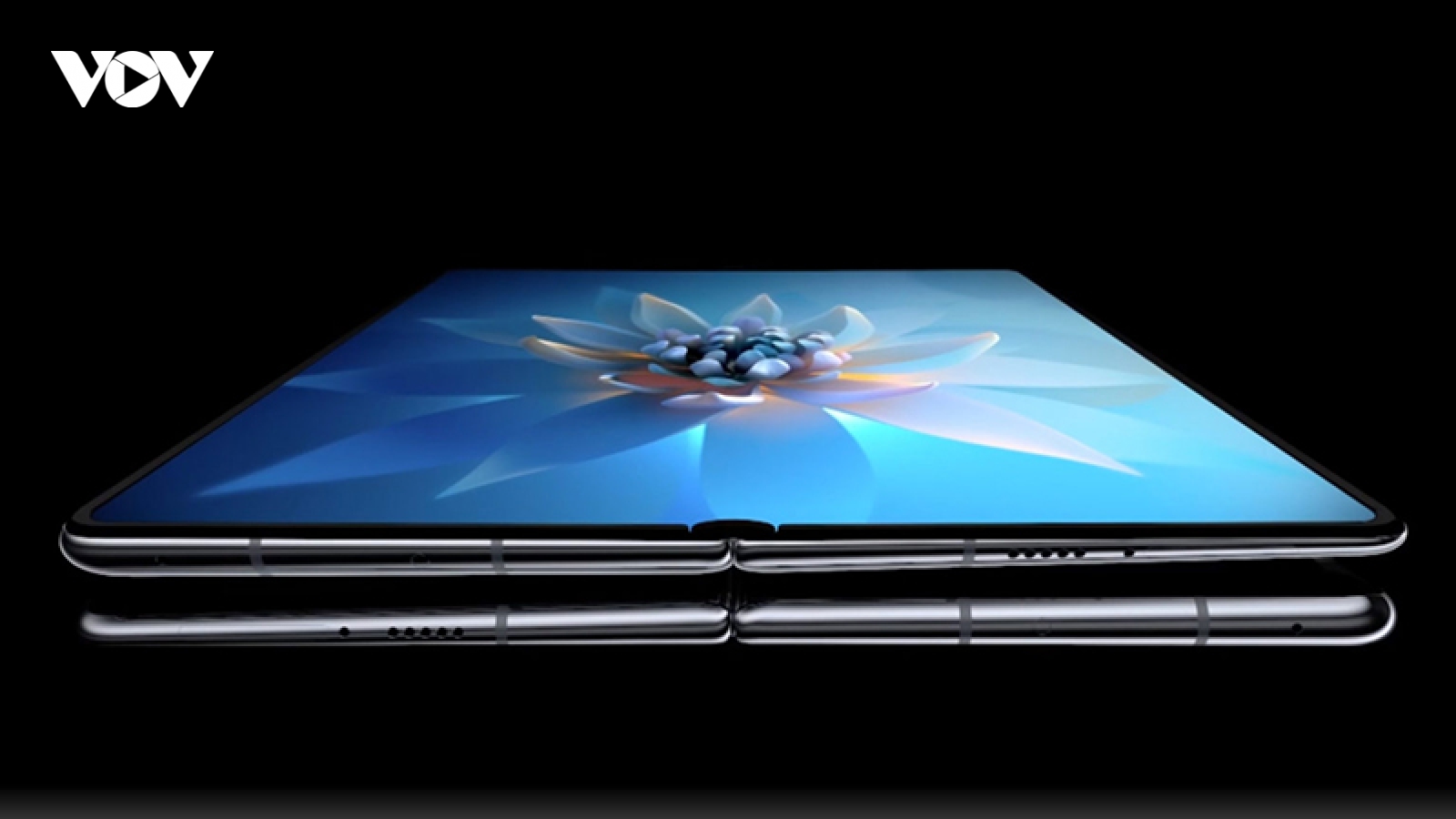 Bất chấp khó khăn, Huawei vẫn tung smartphone siêu đắt