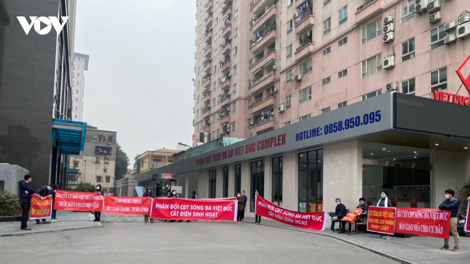 Chủ đầu tư chung cư Việt Đức Complex dùng “vũ khí” cắt điện để ép cư dân