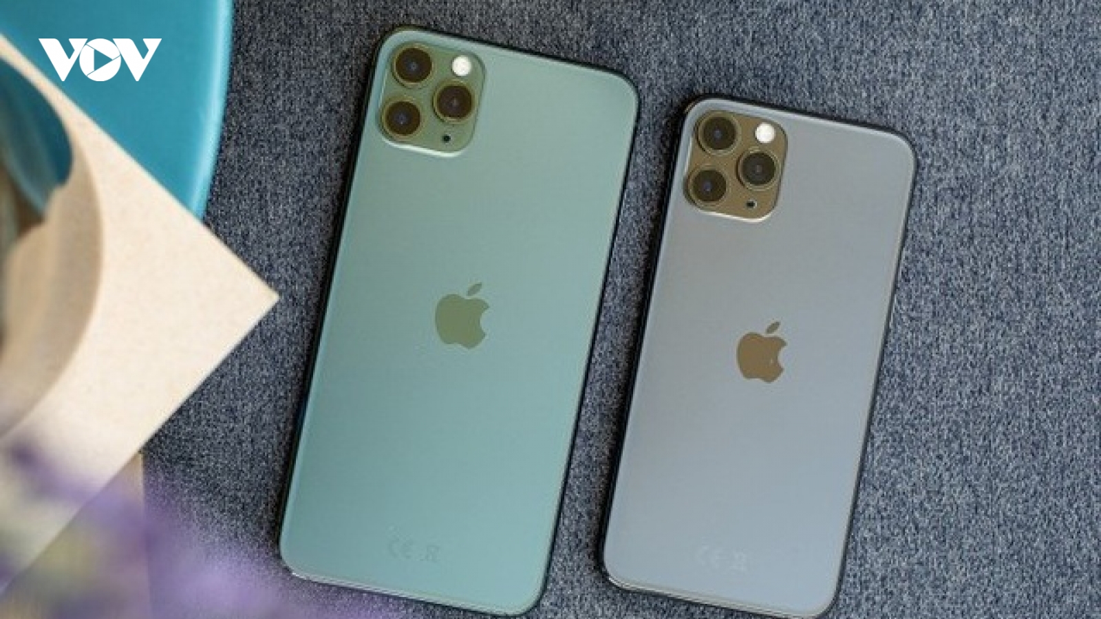 Đại lý xả hàng, iPhone cũ liên tục giảm giá ngày cận Tết