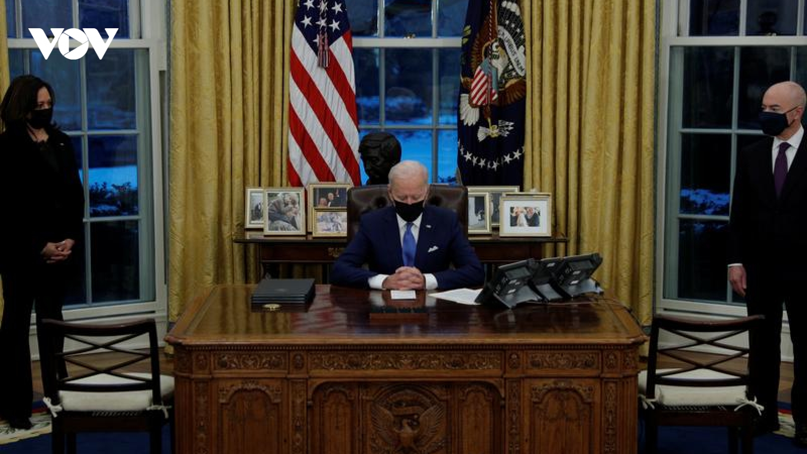 Tổng thống Mỹ Joe Biden điện đàm với lãnh đạo các nước đồng minh