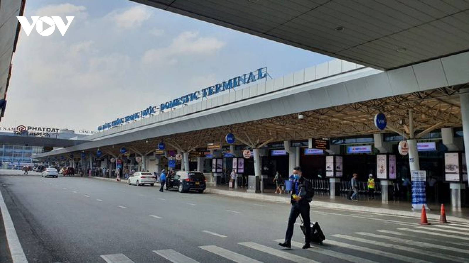 Phát hiện ca dương tính SARS-CoV-2 ở sân bay Tân Sơn Nhất qua xét nghiệm tầm soát