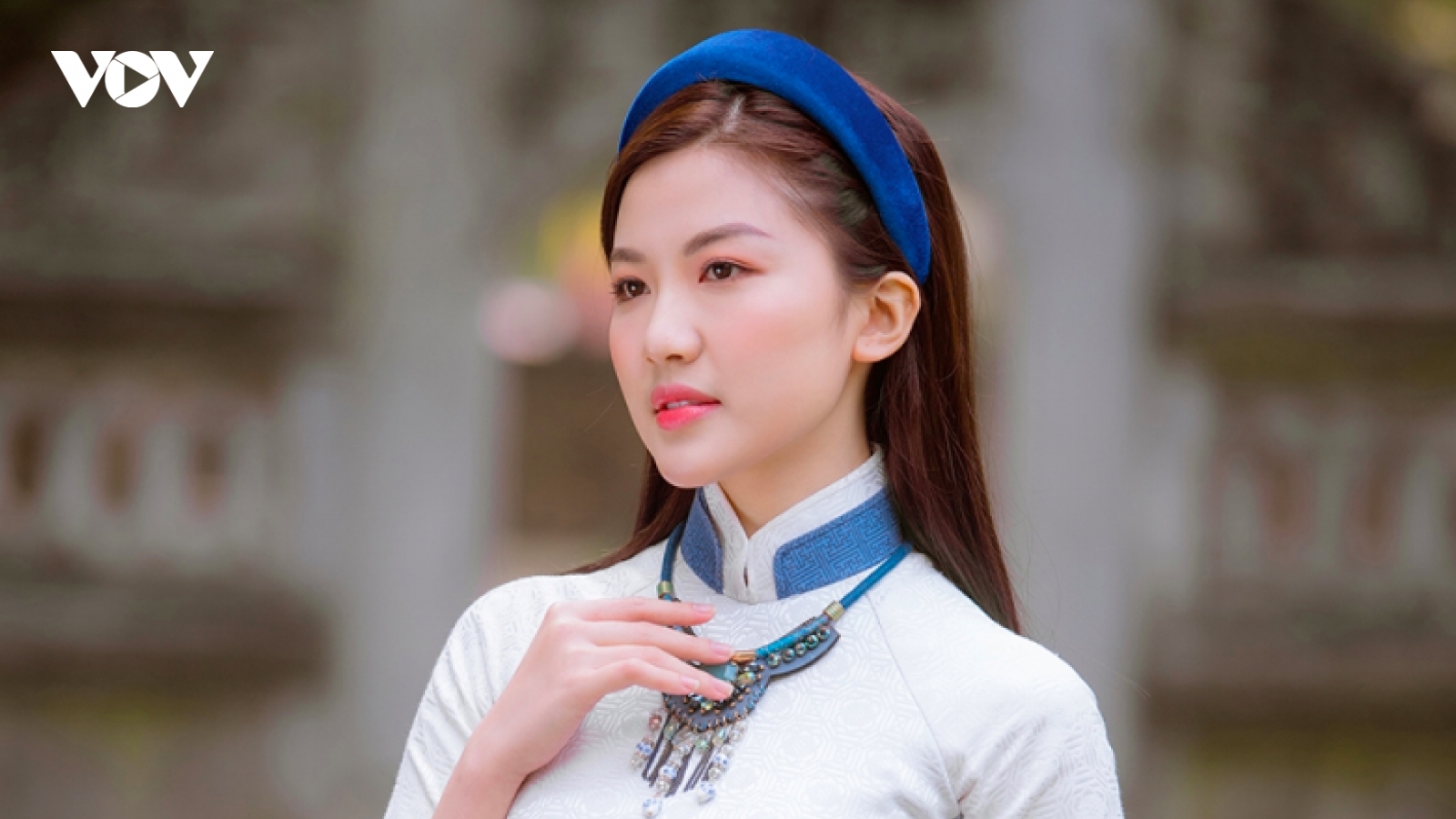 Lương Thanh khoe vẻ đẹp xuân thì trong áo dài của Ngọc Hân