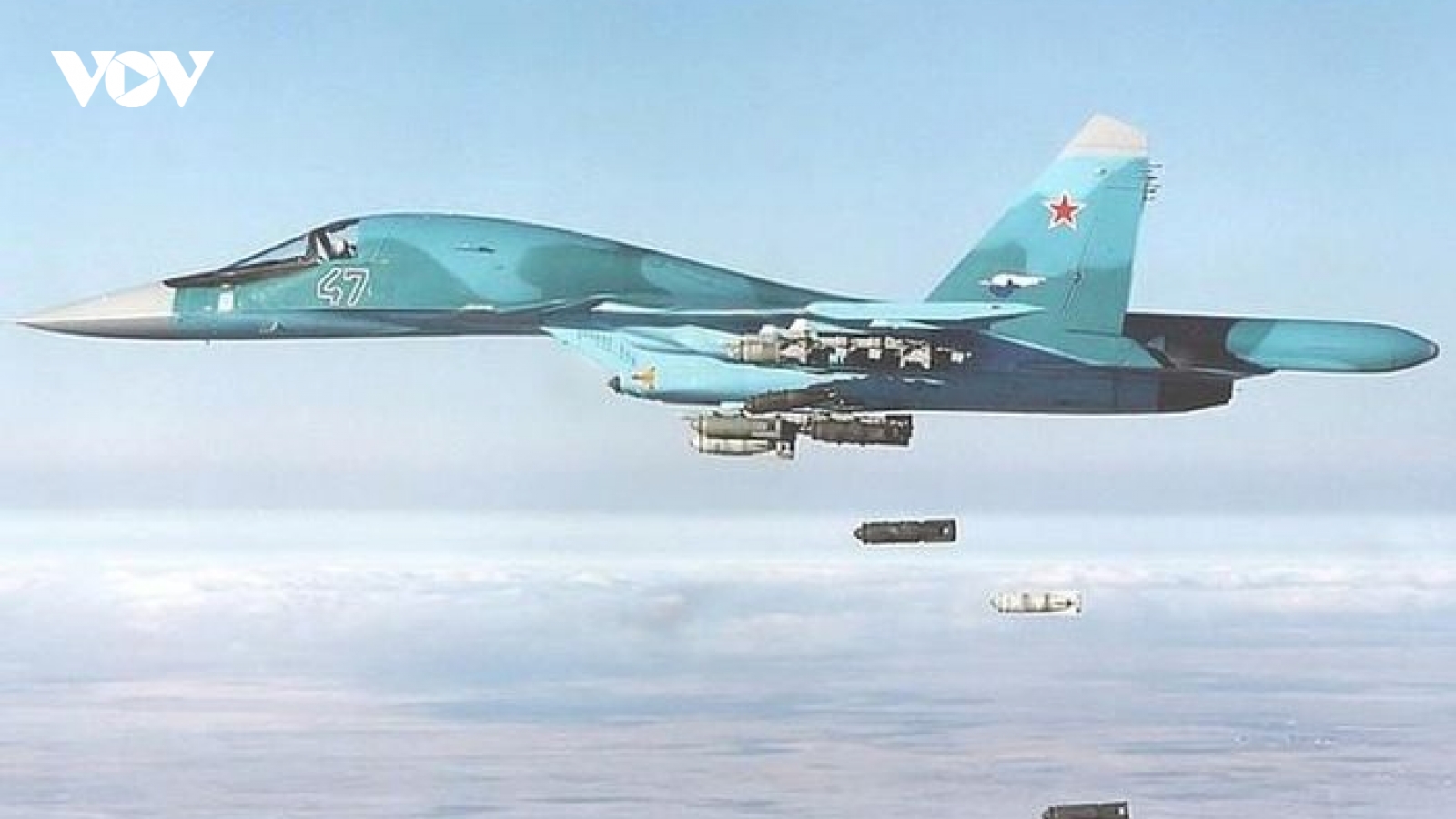 Xem phi công Su-34 Nga nhào lộn, ném bom P-50T diệt mục tiêu