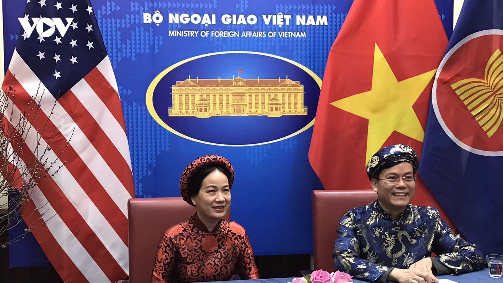 Cộng đồng người Việt cùng bạn bè Mỹ và quốc tế vui đón xuân Tân Sửu 2021