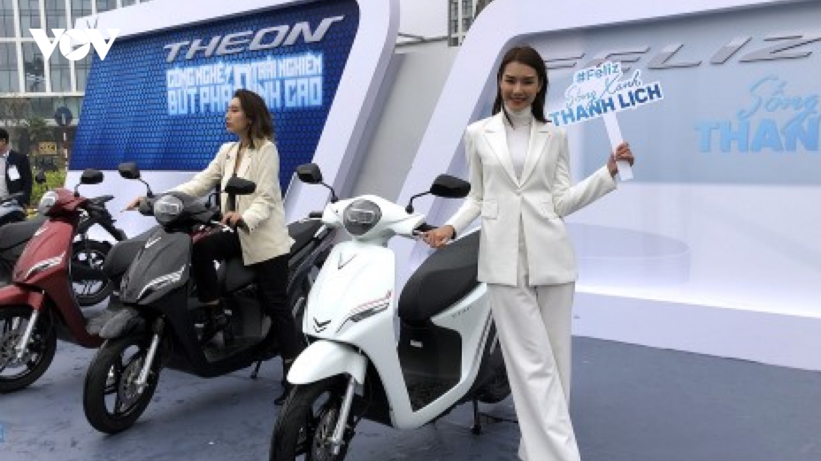 Feliz và Theon - bộ đôi xe máy điện đáng mua nhất năm