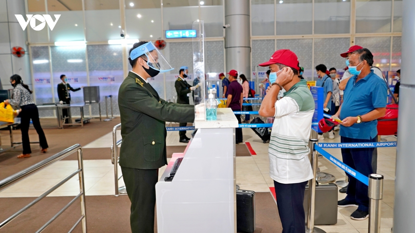47/47 trường hợp F1 của nhân viên sân bay Tân Sơn Nhất âm tính lần 1