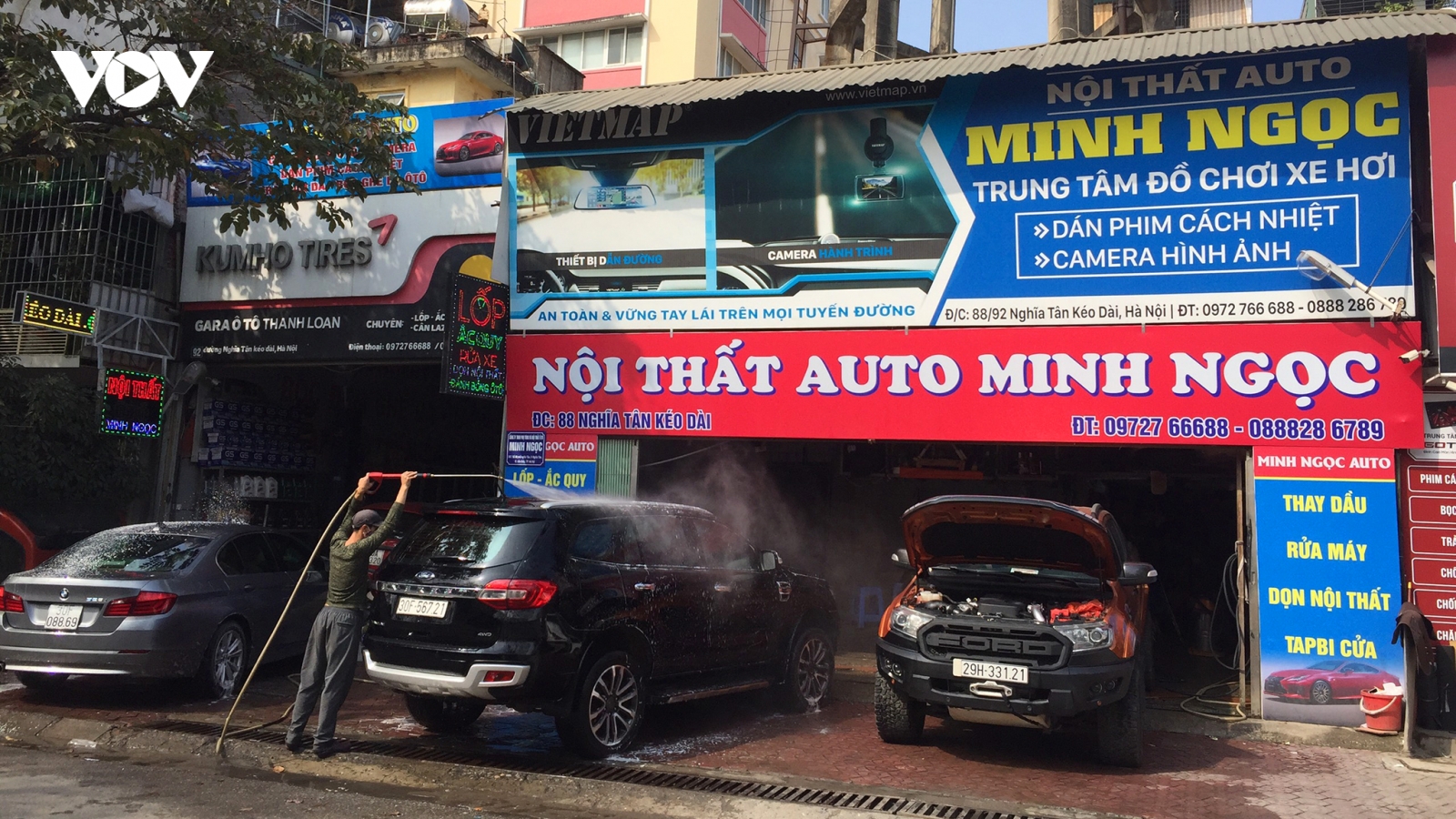 Thu tiền triệu chiều 30 Tết nhờ việc rửa xe