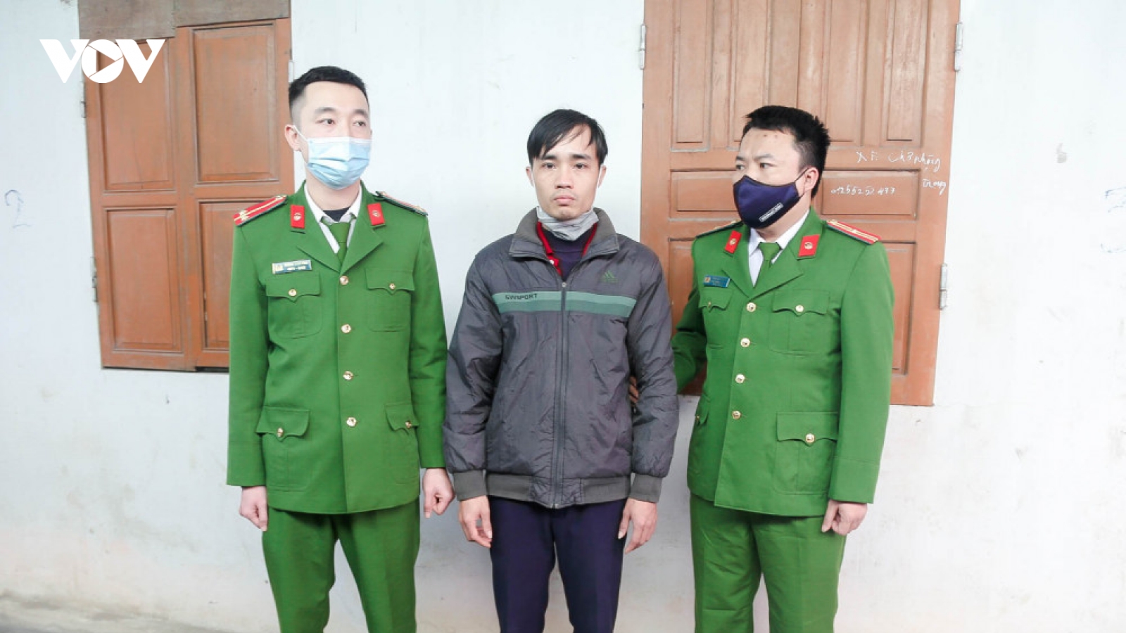 Nửa đêm đột nhập phòng trọ dùng dao sát hại cô gái