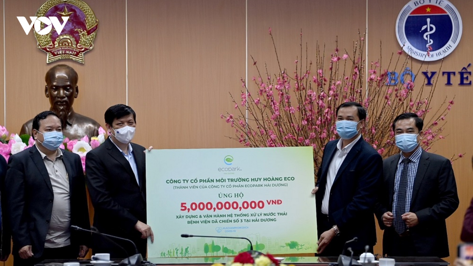 Ecopark ủng hộ 13 tỷ đồng cho công tác phòng chống dịch Covid-19