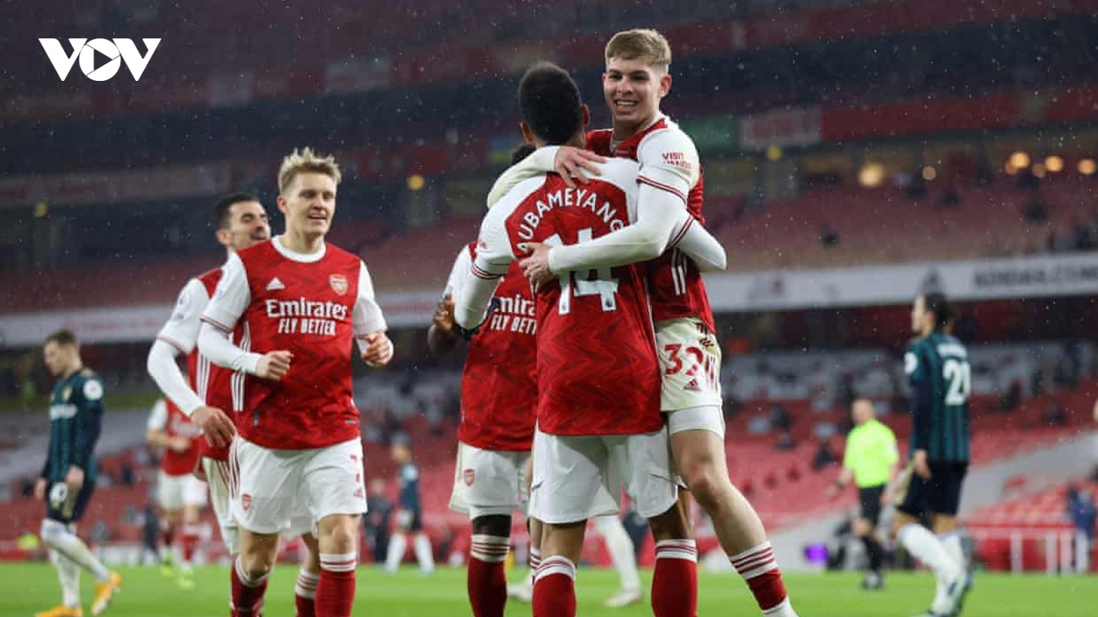 Aubameyang lập hat-trick, Arsenal hạ gục Leeds trong bữa tiệc bàn thắng