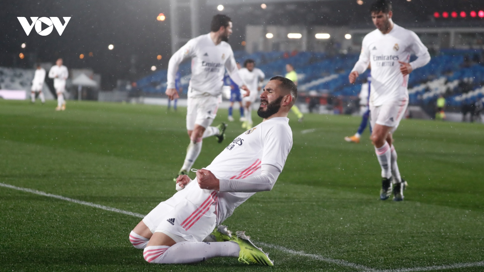 Benzema tỏa sáng, Real Madrid đánh bại Getafe bằng đội hình chắp vá