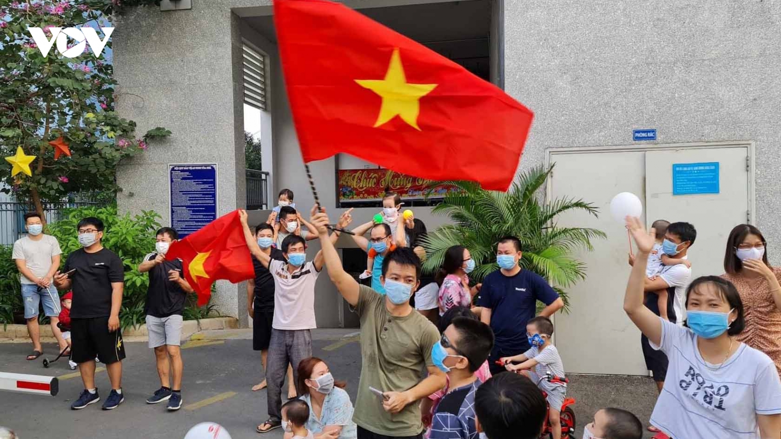  Truy vết, xét nghiệm thần tốc - Những bước chân không mỏi