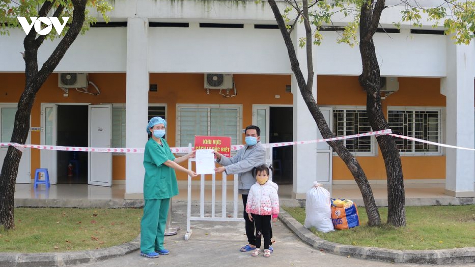 Quảng Ninh gỡ bỏ phong tỏa tạm thời với xã An Sinh và Việt Dân từ 0h00 ngày 18/2