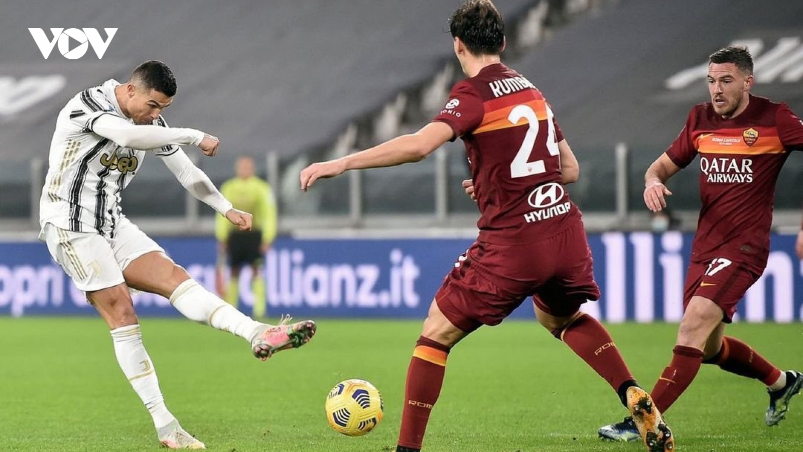 Cristiano Ronaldo tỏa sáng, Juventus thắng thuyết phục AS Roma
