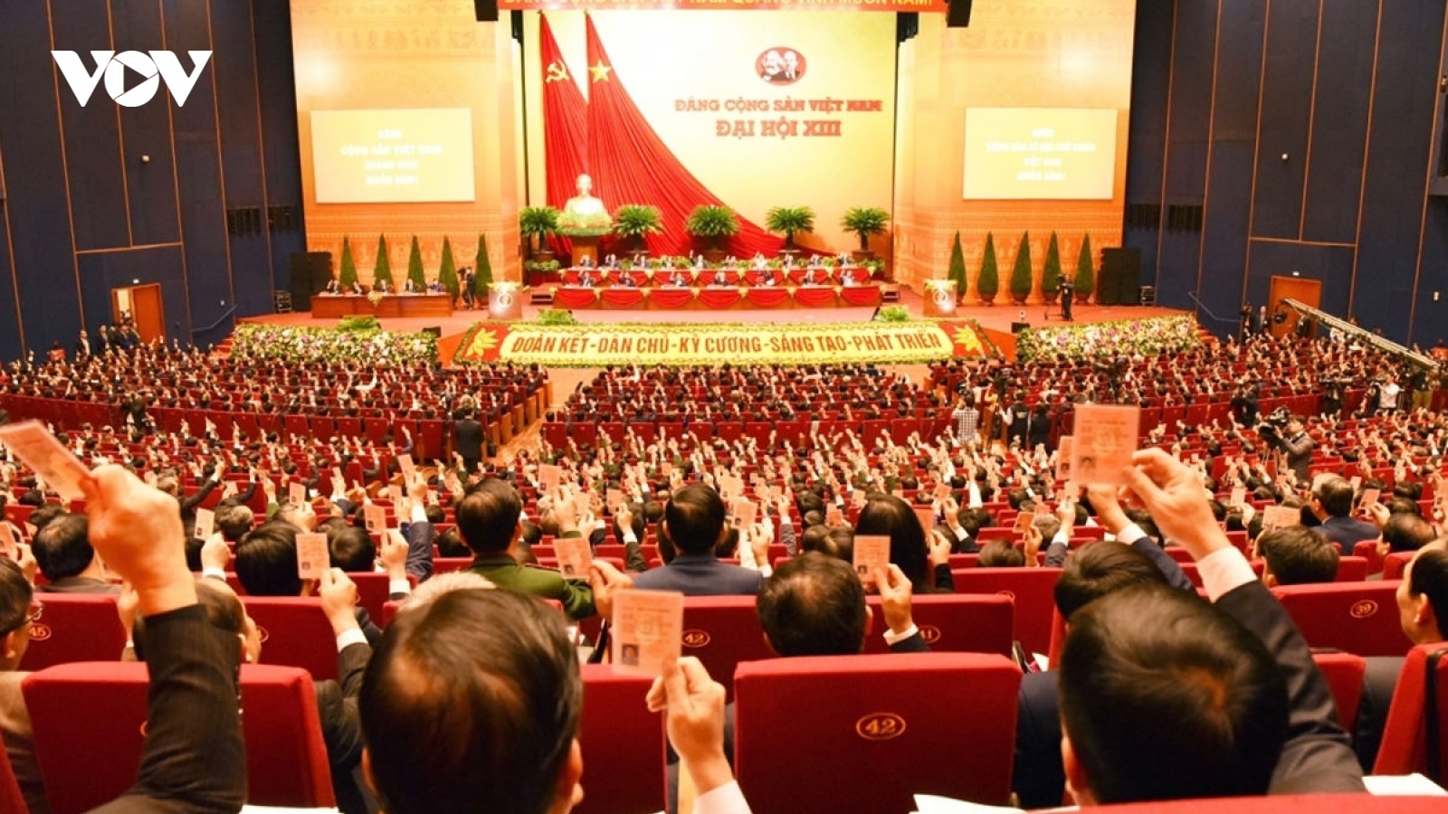 Xây dựng, chỉnh đốn Đảng là nhiệm vụ ưu tiên hàng đầu trong nhiệm kỳ Đại hội XIII