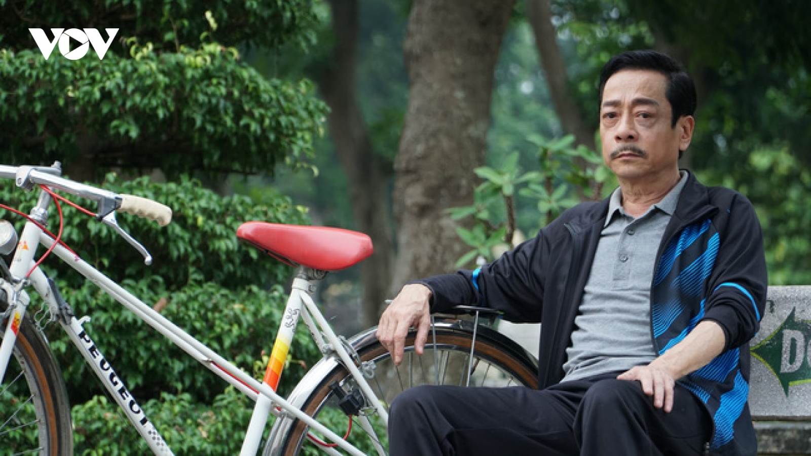 NSƯT Minh Vượng nghẹn ngào khi nhắc đến NSND Hoàng Dũng: "Thương bạn đến xót xa lòng..."