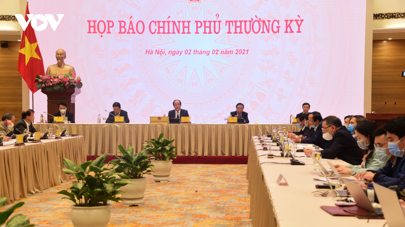 Có ngừng bắn pháo hoa khi dịch COVID-19 diễn biến phức tạp hay không?