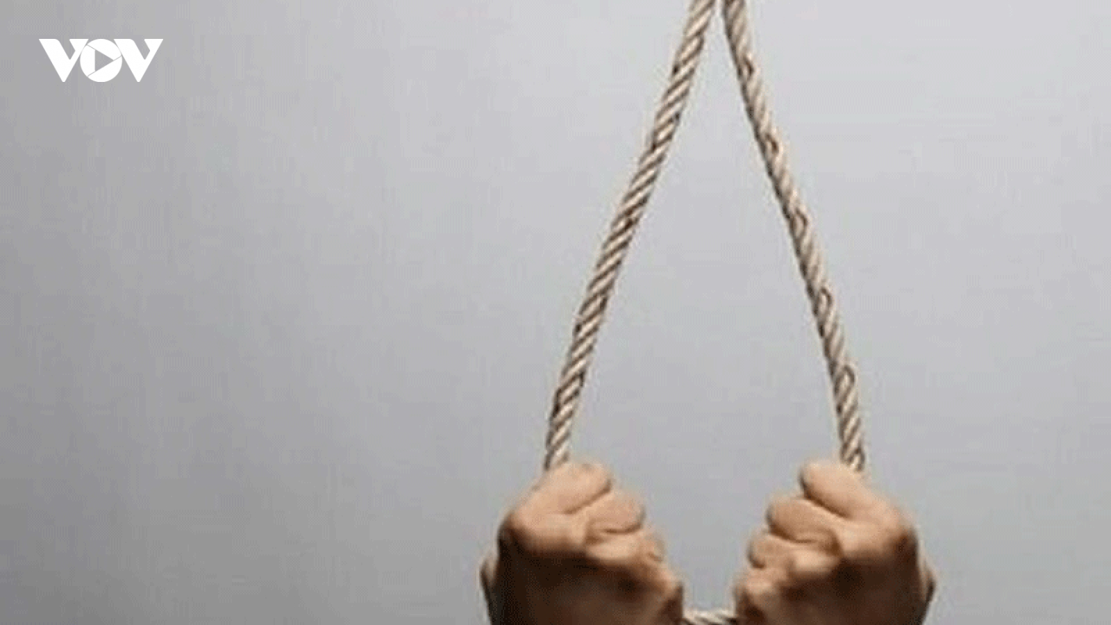 Người đàn ông tử vong trong tư thế treo cổ để lại thư tuyệt mệnh