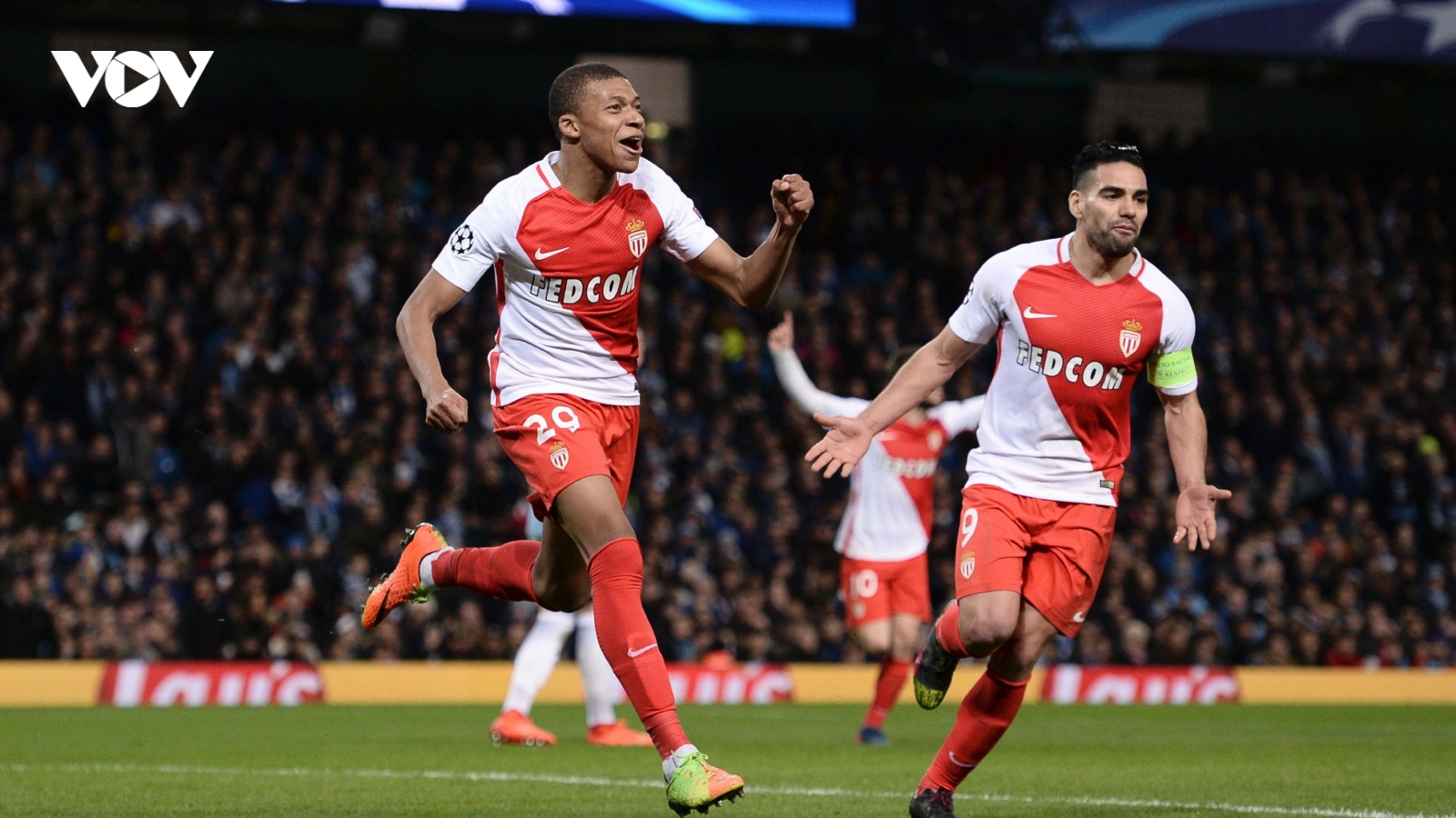 Ngày này năm xưa: Mbappe "bước ra ánh sáng" ở Champions League