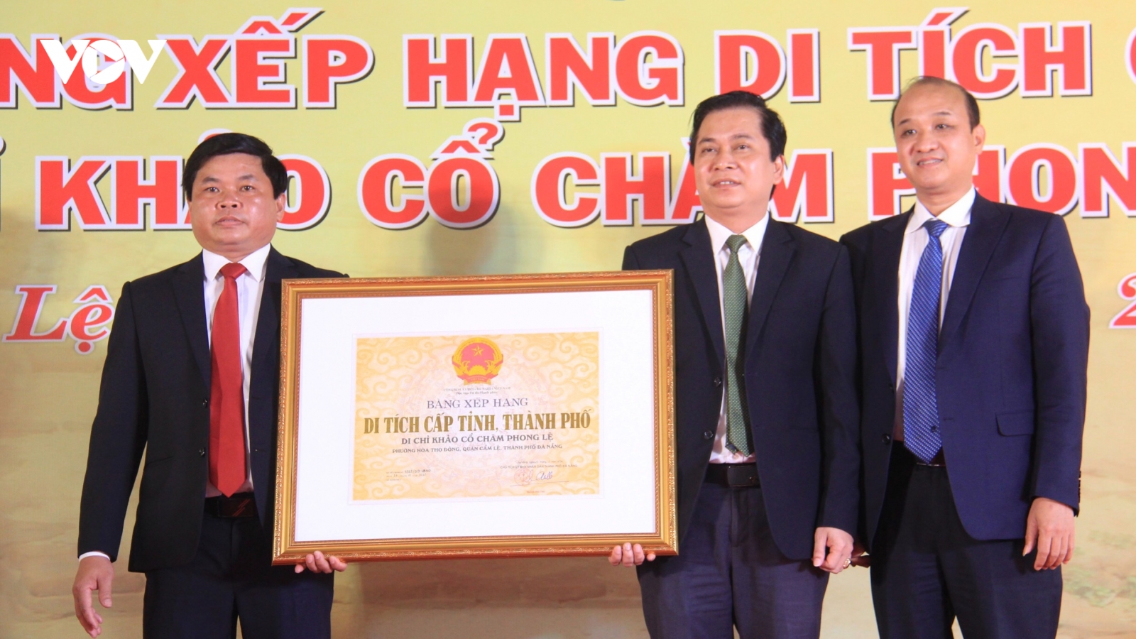 Di chỉ khảo cổ Chăm Phong Lệ đón nhận bằng xếp hạng di tích thành phố
