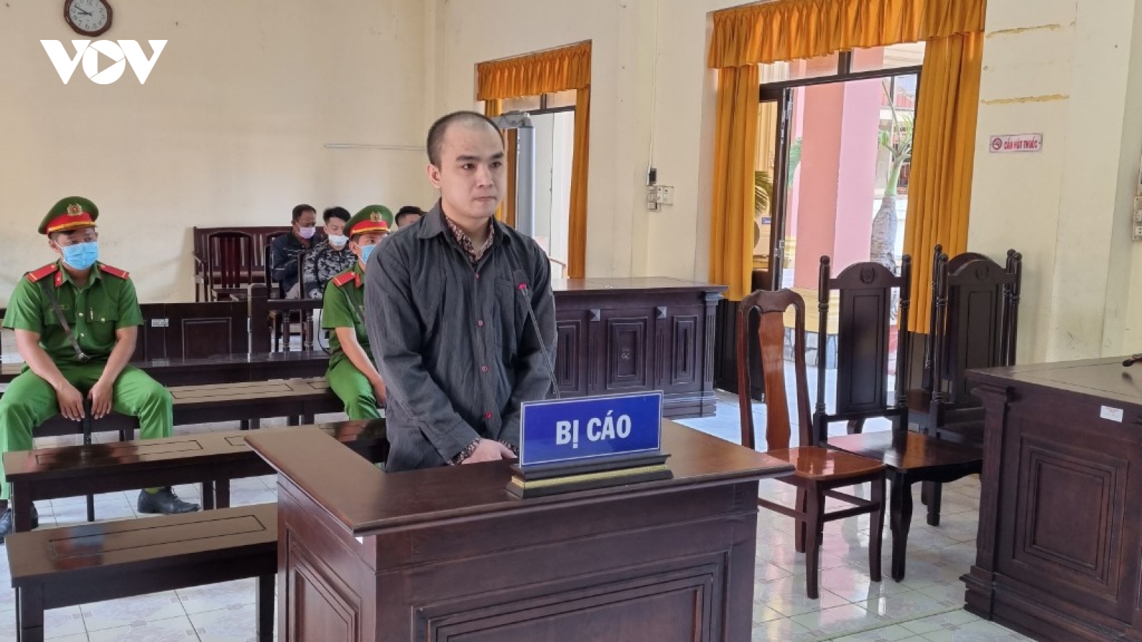 Lĩnh án 16 năm tù vì mang ma túy từ TP.HCM bay ra Phú Quốc