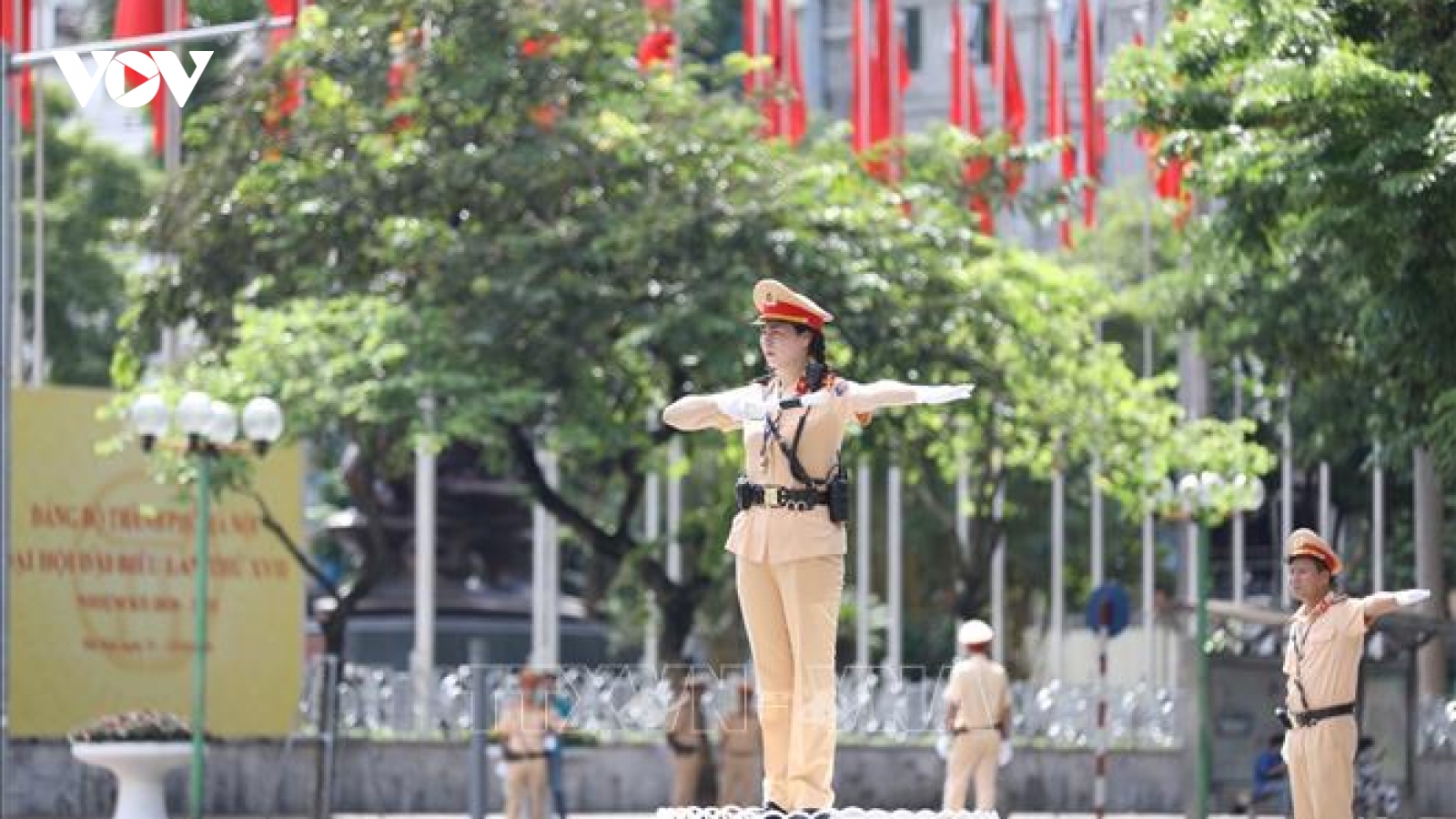 Bố trí 6 tổ công tác bảo đảm trật tự an toàn giao thông tại Hà Nội và TP.HCM trong dịp Tết