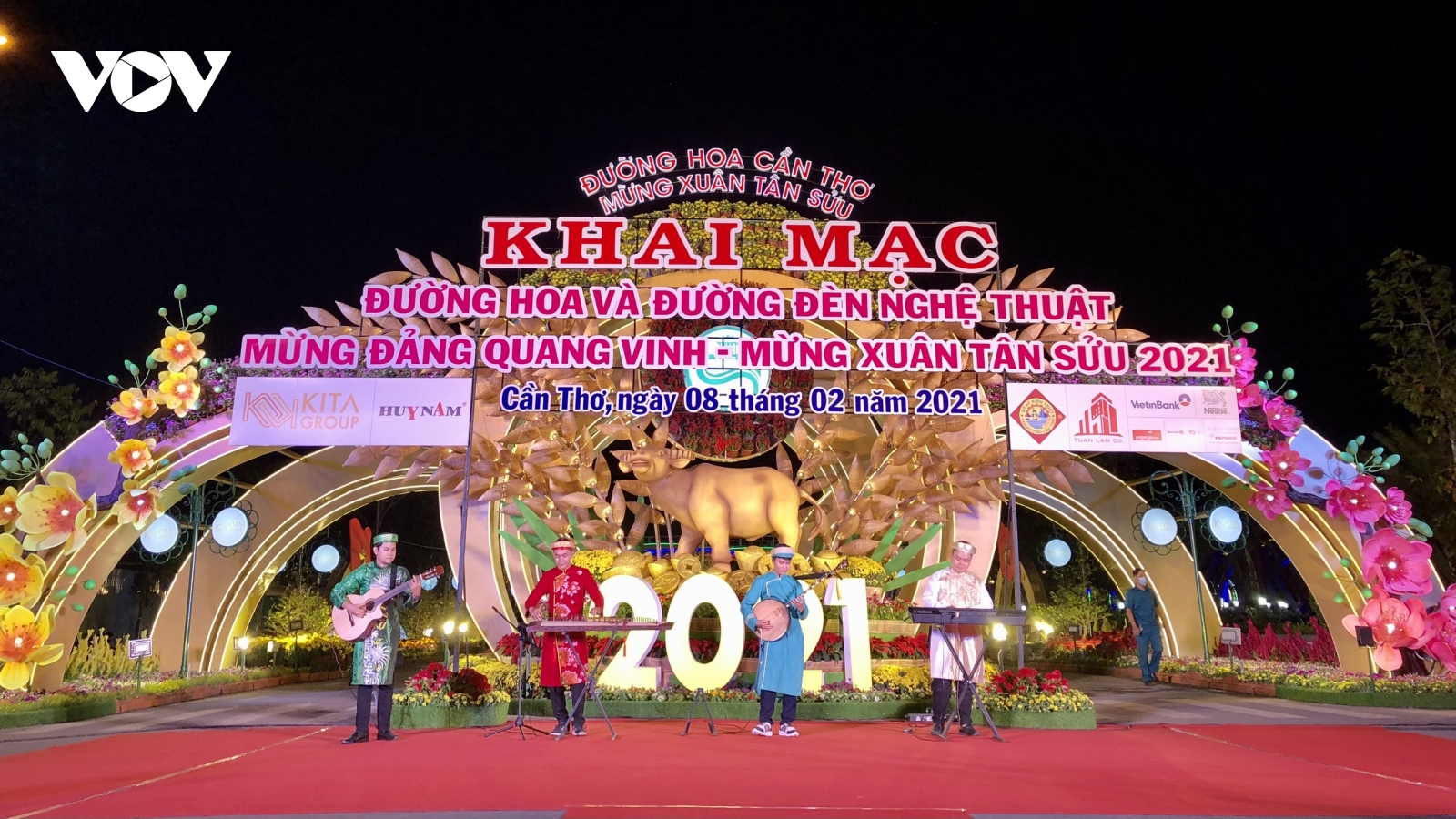 Cần Thơ: Khai mạc đường hoa – đường đèn nghệ thuật Xuân Tân Sửu 2021