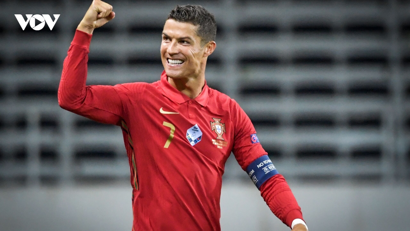 Top 10 cầu thủ ghi bàn nhiều nhất cho ĐTQG còn đang thi đấu: Ronaldo không có đối thủ