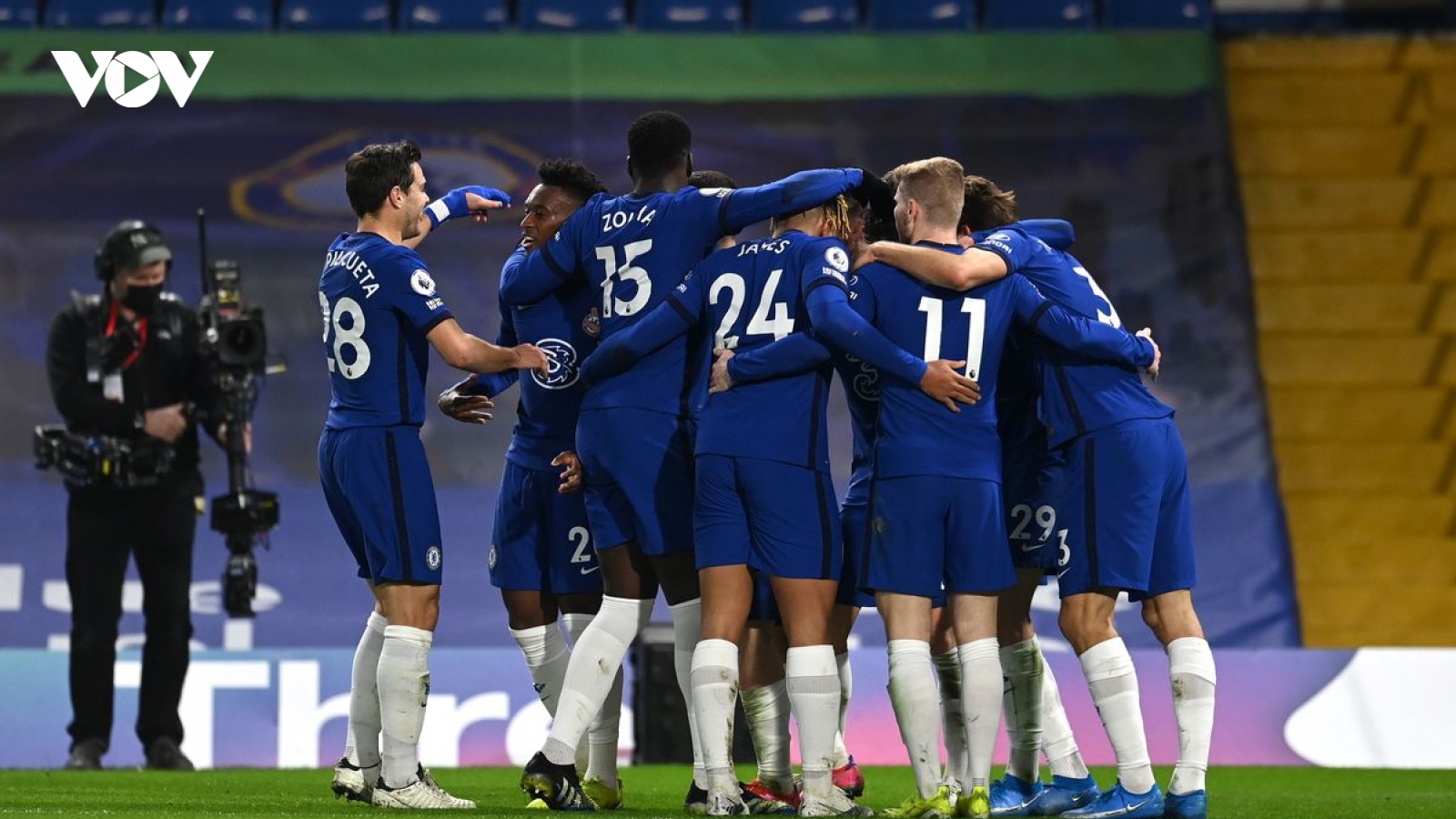 Thắng dễ Everton, Chelsea nối dài mạch bất bại