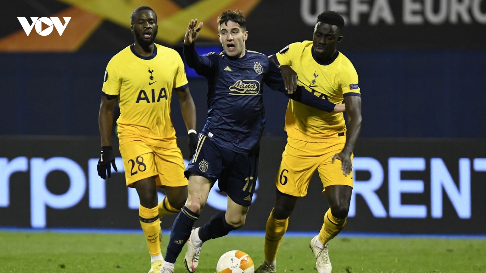 Thua sốc Dinamo Zagreb, Tottenham dừng bước ở Europa League