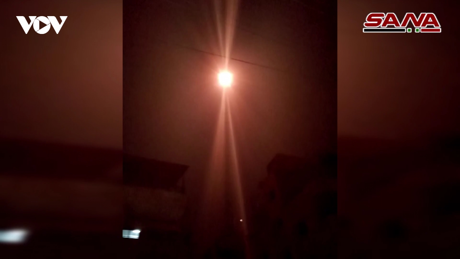 Phòng không Syria đánh chặn loạt tên lửa của Israel ở thủ đô Damascus