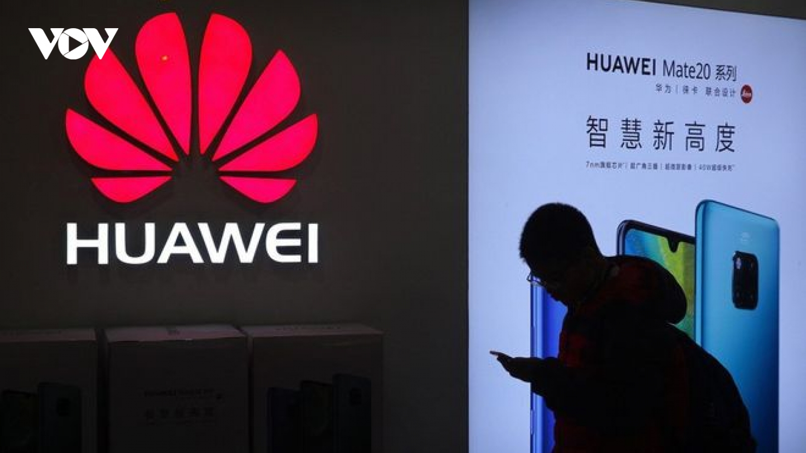 Huawei 'ra tay' với Nike và Adidas