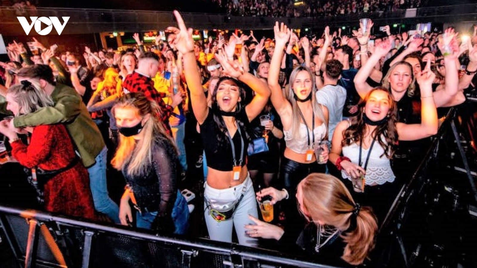 Amsterdam: 1.300 người tham gia thử nghiệm để tổ chức sự kiện trong điều kiện đại dịch