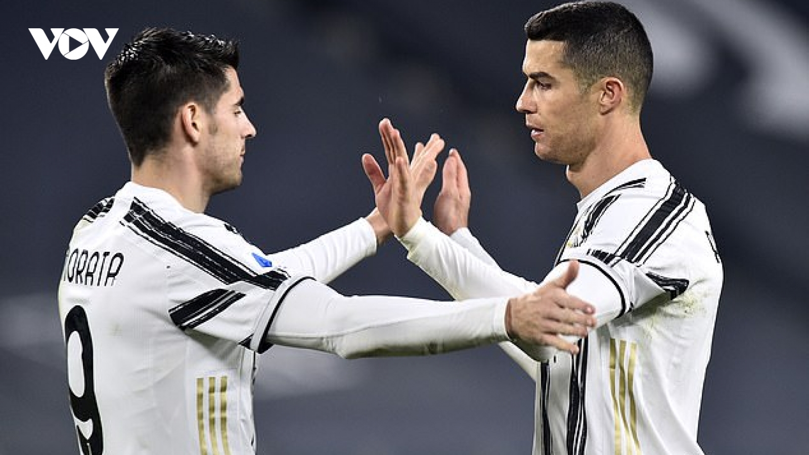 Ronaldo ghi bàn thứ 20, Juventus thắng dễ Spezia